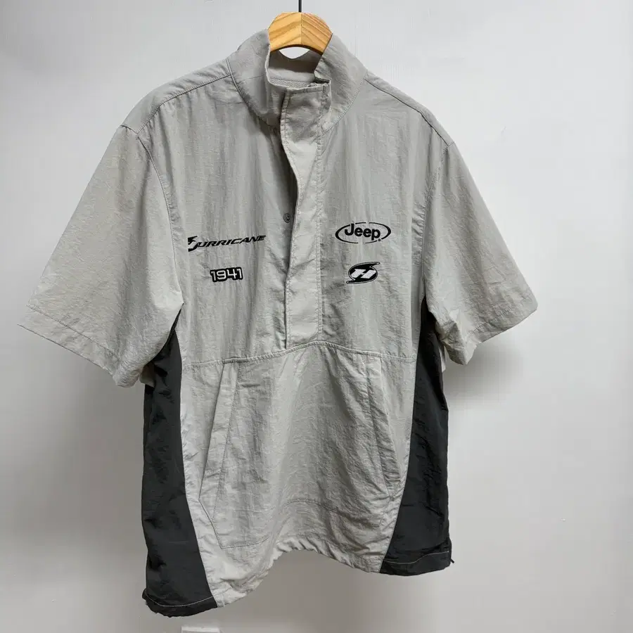 지프 JEEP SPIRIT 남성 반집업 아노락 반팔 바람막이 L 100 jS74