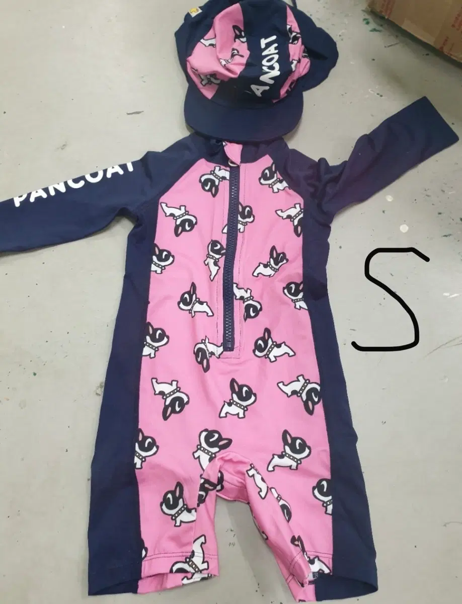 아기옷 레쉬가드 돌전후