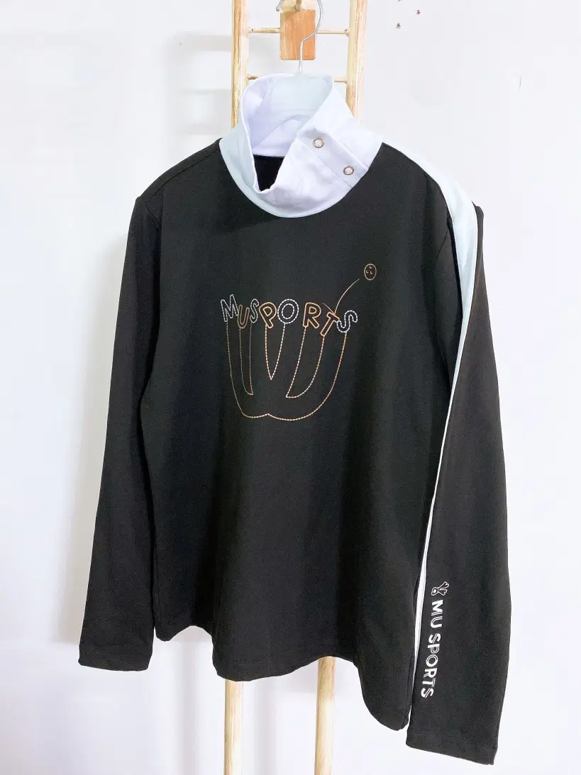 몽빈티지(105(XL)엠유스포츠골프여자기모하이넥긴팔티