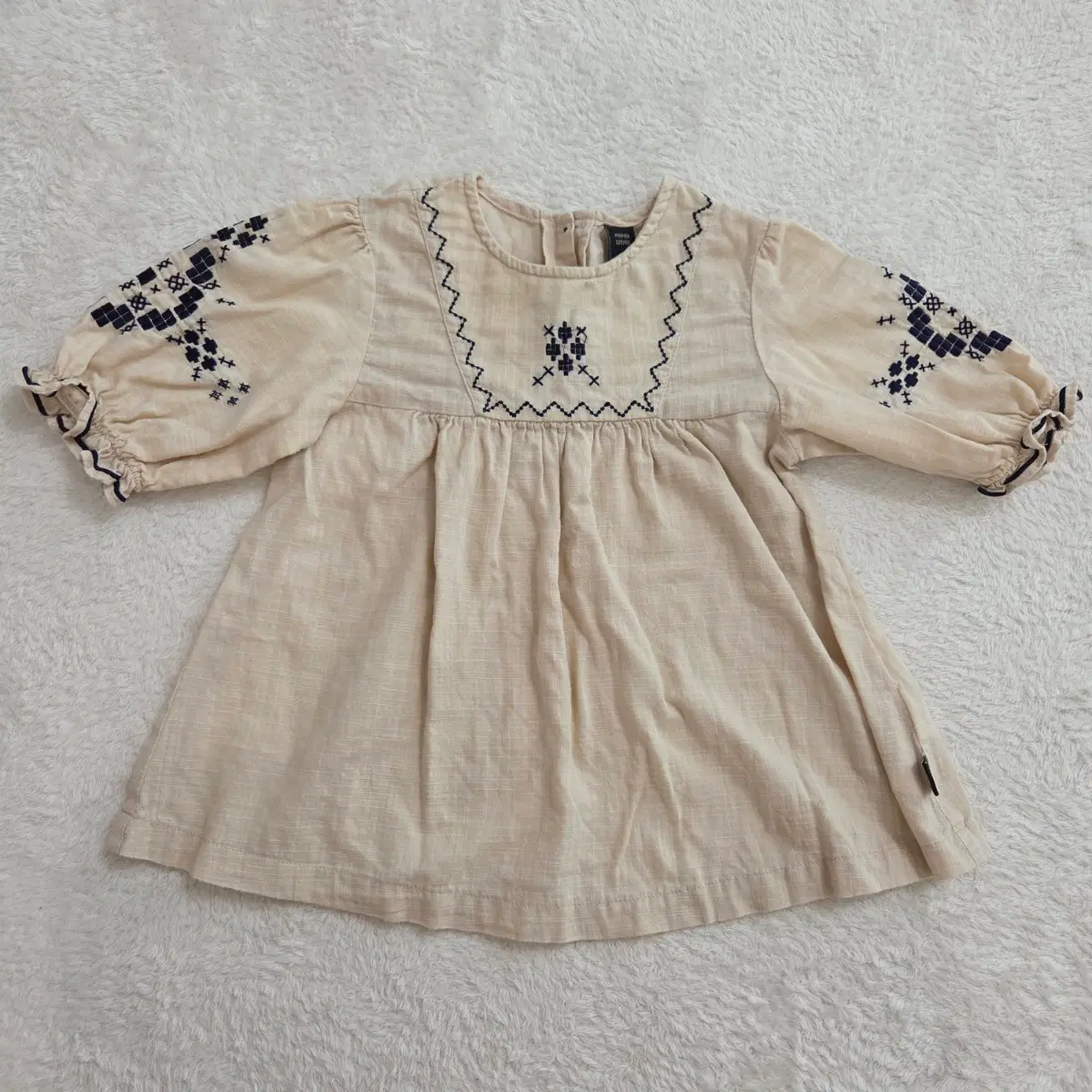 모이몰른 자수원피스 120사이즈