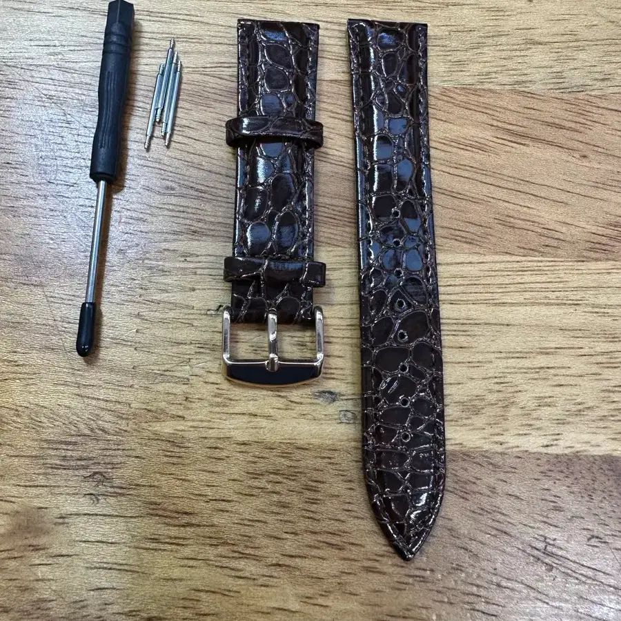악어 가죽 시계줄 로즈골드핀 다크 브라운 (새상품)