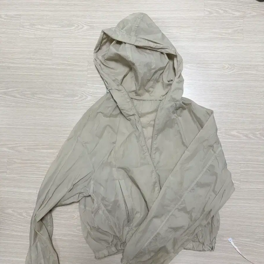 무신사 바람막이