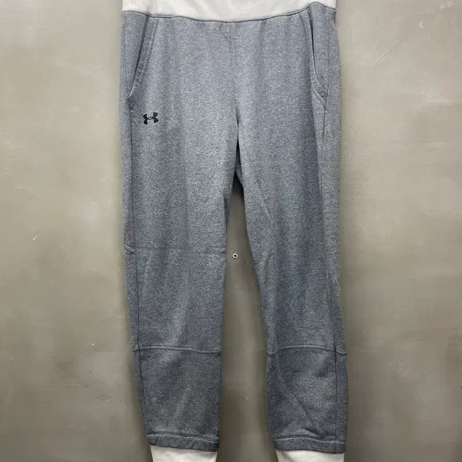 언더아머 그레이 트레이닝 팬츠 XL 30