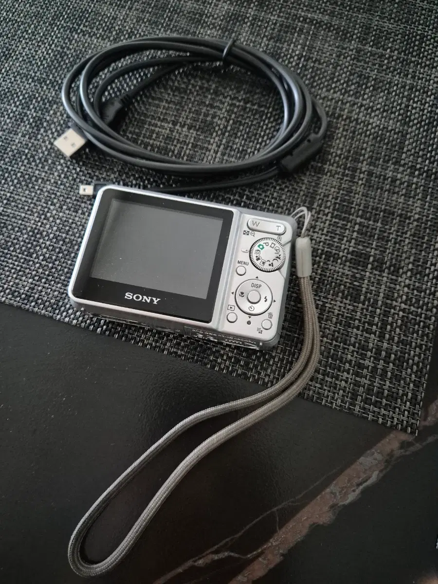 소니 디지털카메라 실버 + USB 케이블