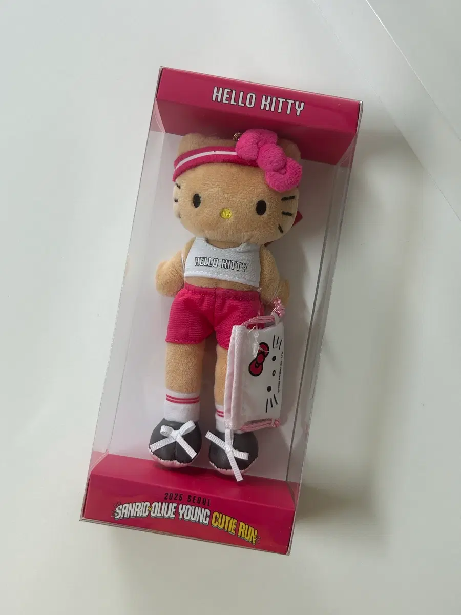 올리브영 산리오 헬로키티 큐티런 롱다리키티 인형 키링