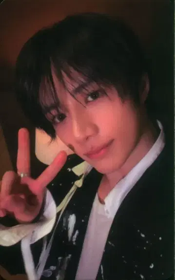 TXT NY MUSIC VC BEOMGYU 7TH YEAR: A Moment of Stillness in the Thorns
