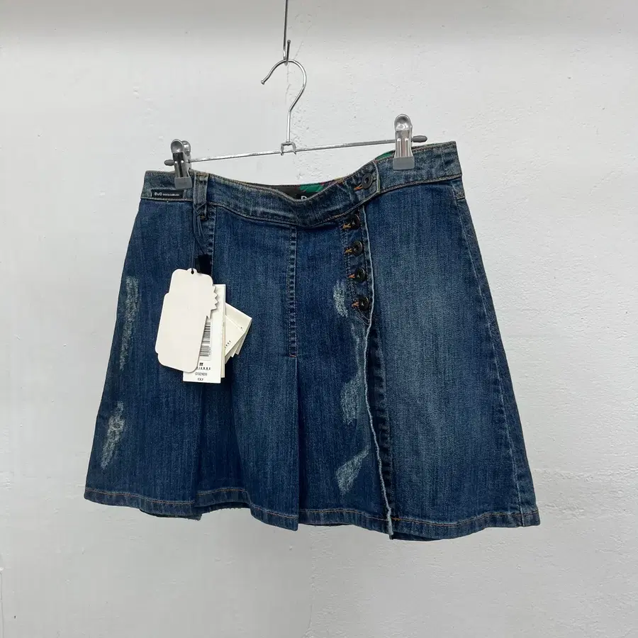 [31.5] DEAD STOCK DOLCE & GABBANA SKIRT