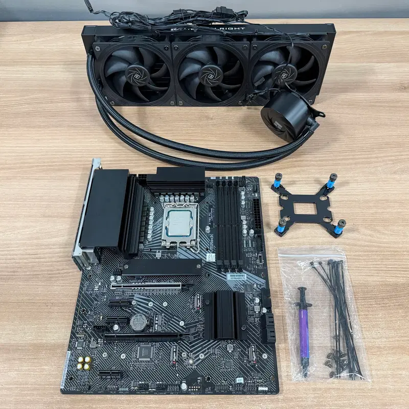 i7-13700+Z790 PG Lightning D5+수냉쿨러 (CPU+메인보드)