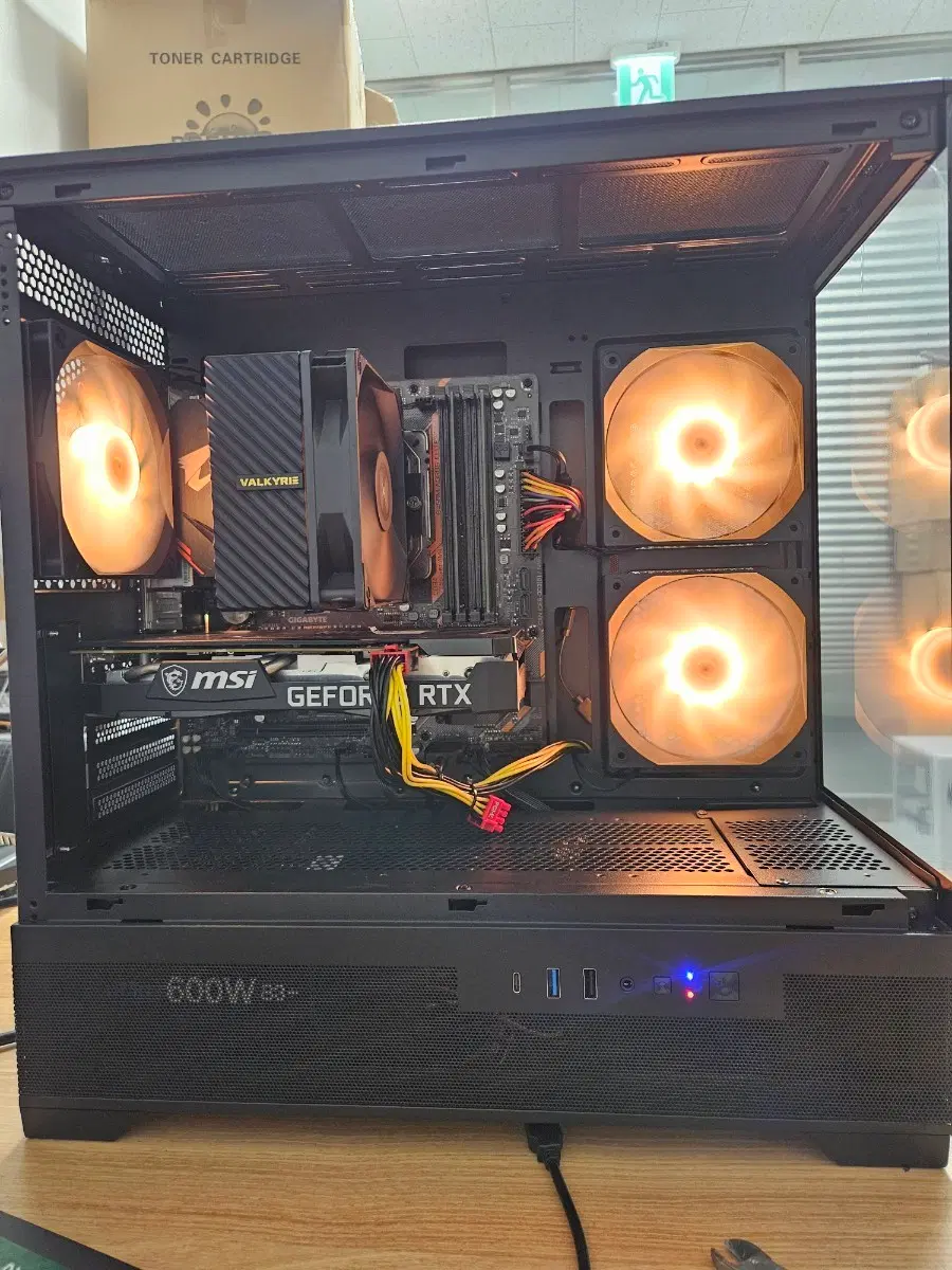 러이젠5 5600X RTX 3060 12GB 데스크탑 팝니다
