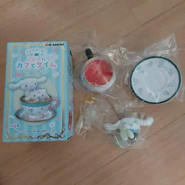 시나모롤의 포근포근 카페 타임