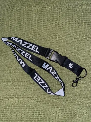 MAZZEL 로고 넥스트랩