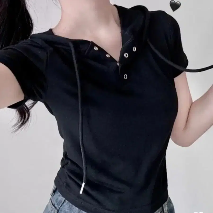후드 반필티 블랙 개말라핏 똑딱이 또또 단추 스냅단추 반팔후드티 톡소다 에이블리