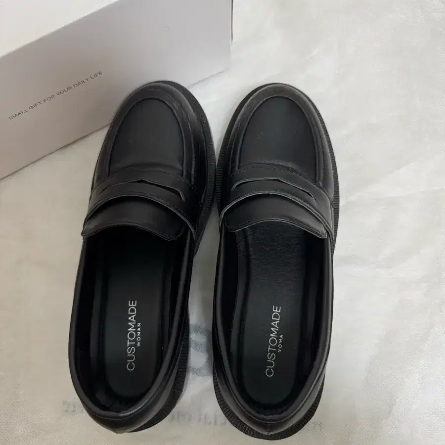 커스텀에이드 라운드토 청키 페니로퍼