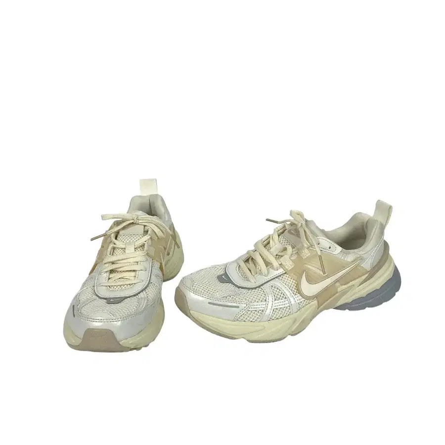 나이키 NIKE V2K 런 운동화 신발 여성255 (250)