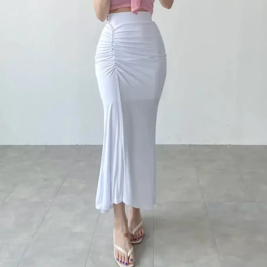 (새상품) 머메이드 셔링 골지 롱스커트 화이트