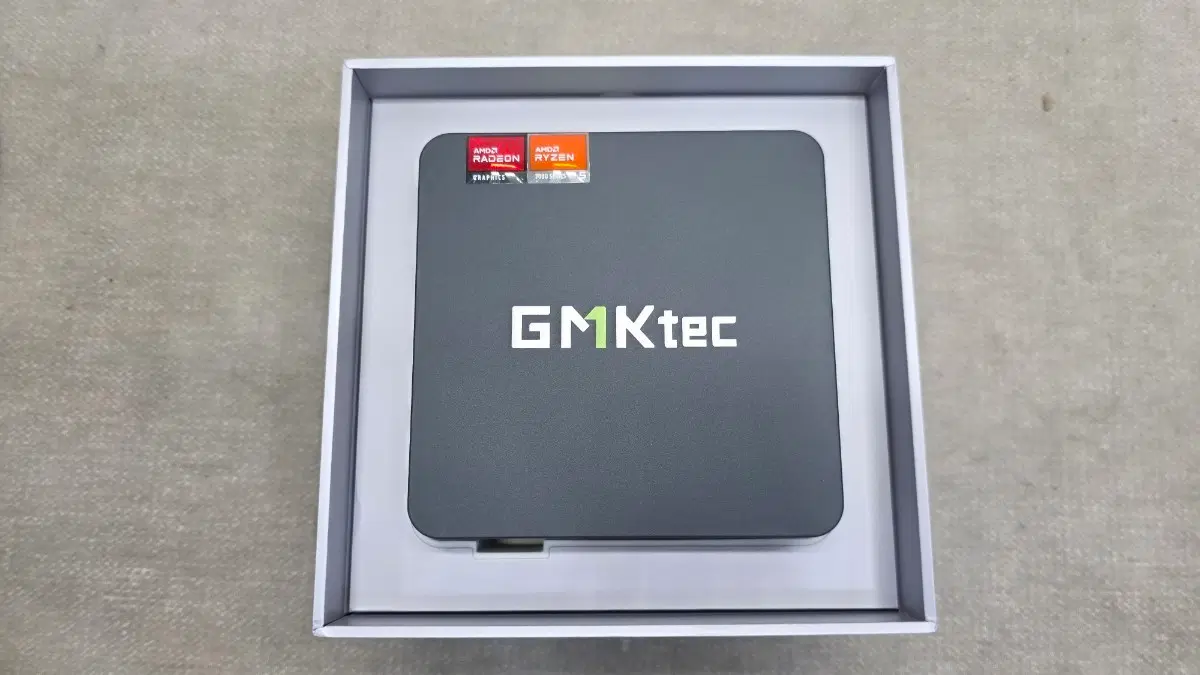 고성능 미니PC 새제품(GMKtec, Ryzen 5 7640HS, 16GB, 512GB)