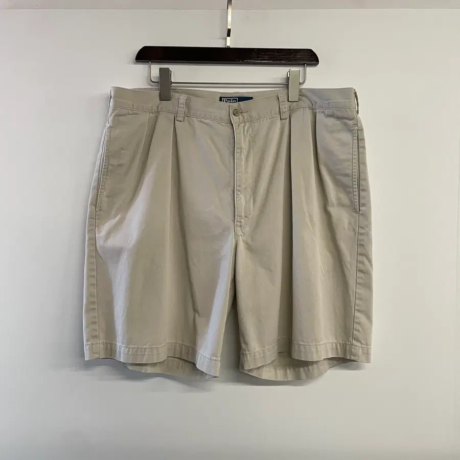 폴로랄프로렌 투턱 치노 반바지