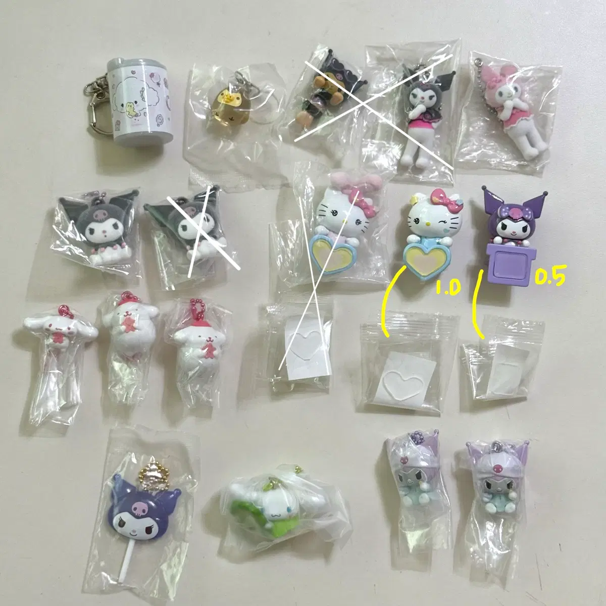 산리오 가챠 히퍼 헬로키티 쿠로미 마이멜로디 시나모롤 키이로이토리 메지루시