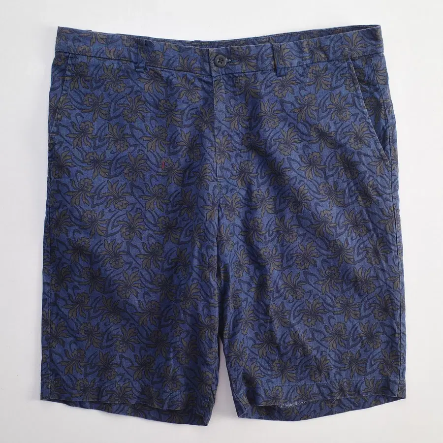uniqlo / linen shorts