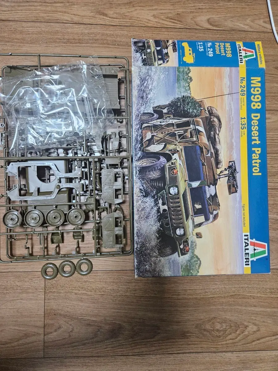 [1/35] 이탈레리 M998 데저트 패트롤 (험비) 프라모델 판매합니다