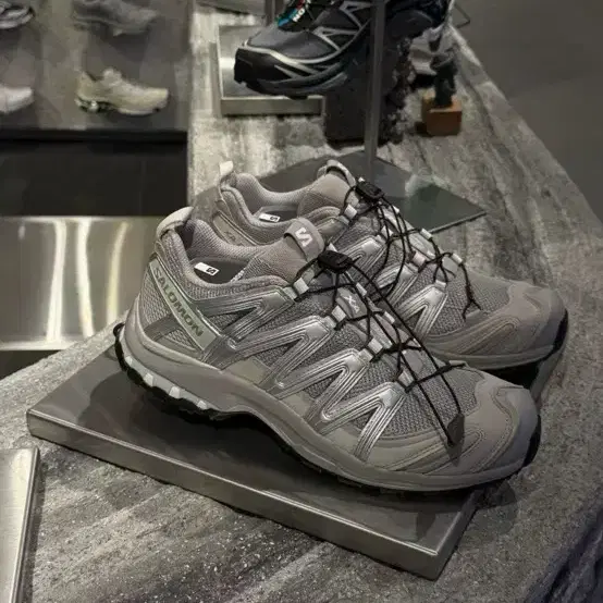 살로몬 xa pro 3d 그레이