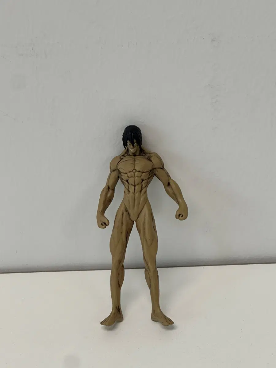 진격의거인 에렌거인 피규어