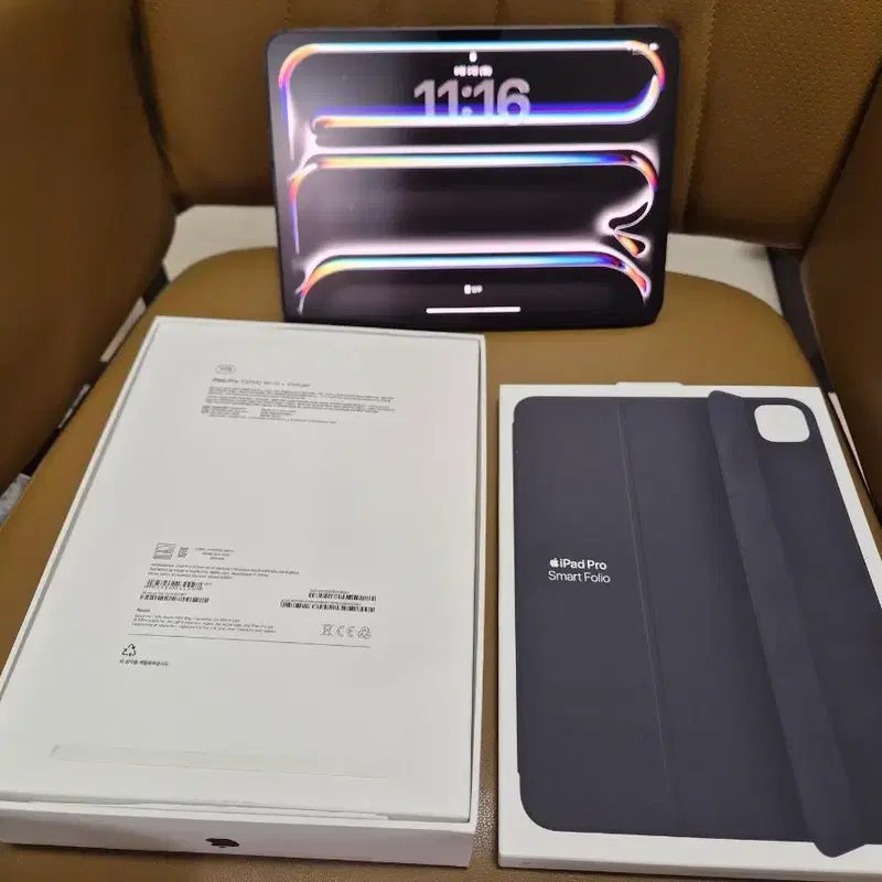 iPad Pro 11형 M4 1TB 셀룰러 + 정품 스마트 폴리오