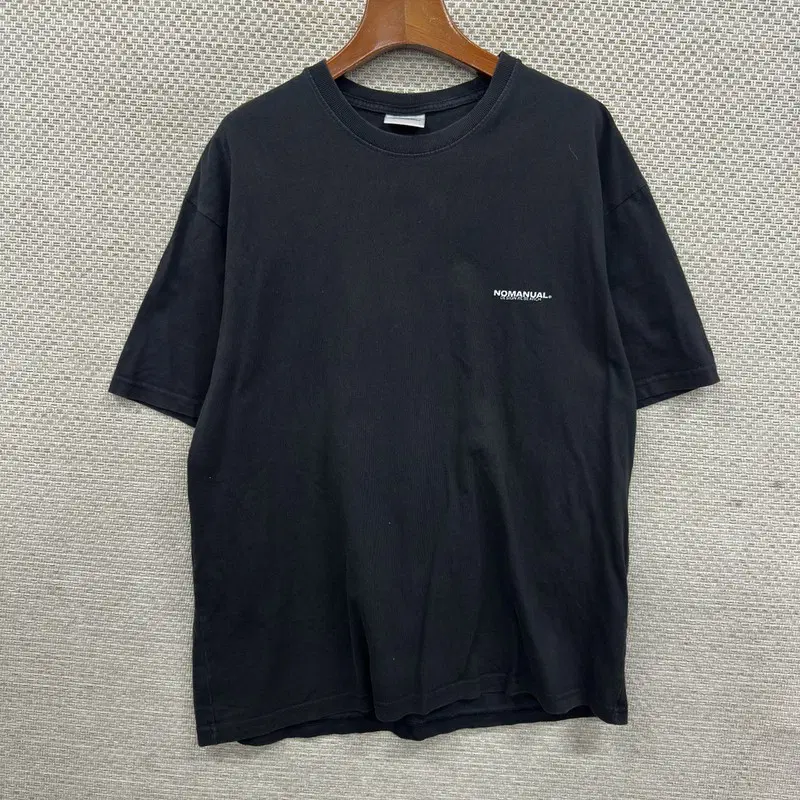 노매뉴얼 반팔티 M H01162
