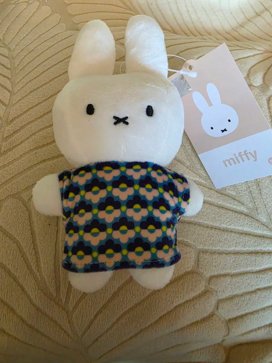 미피 인형 꽃무늬 옷