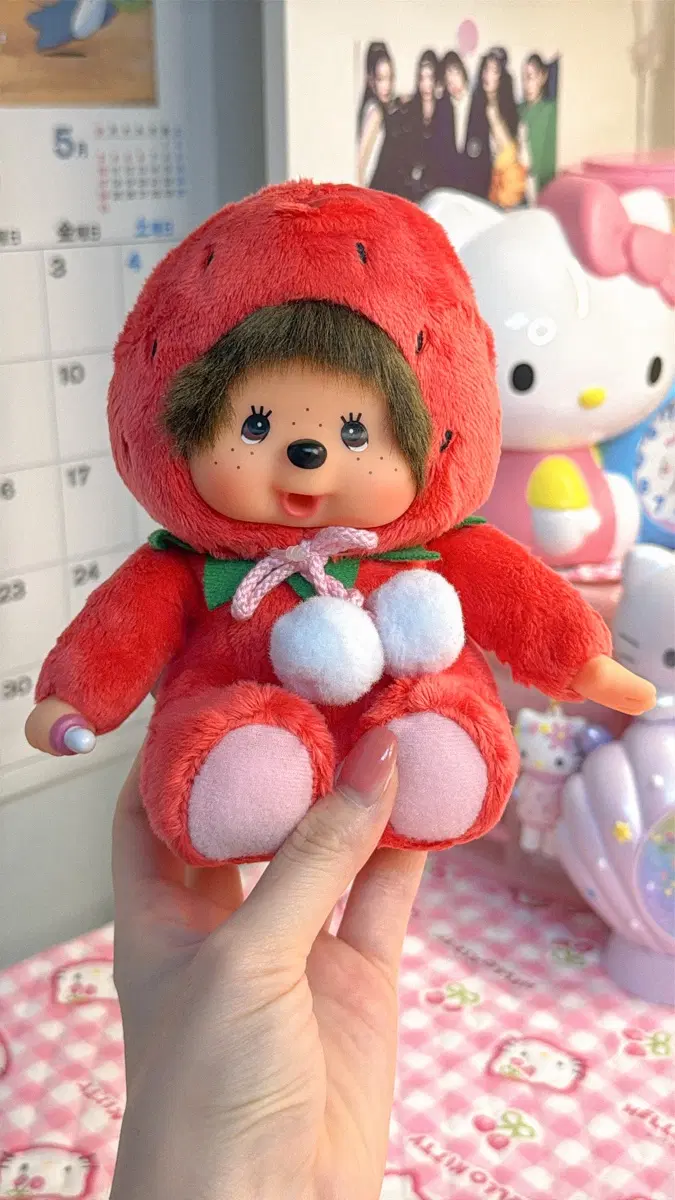 딸기 몬치치 인형