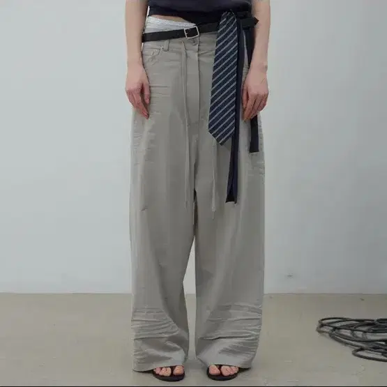 LCDC TM CRINKLE DETAIL WIDE TROUSERS
