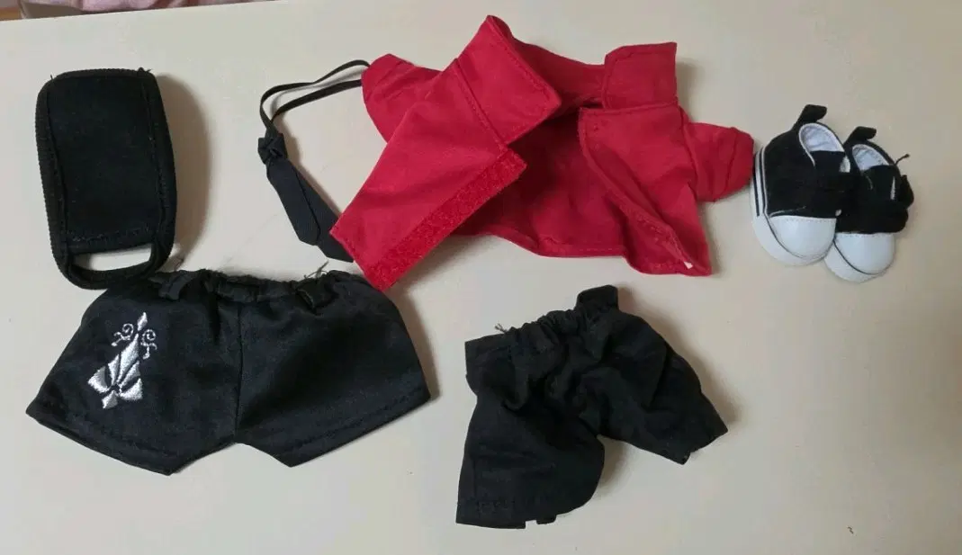 인형옷 20cm 20깅 무속성 옷장 세트로 팔아요