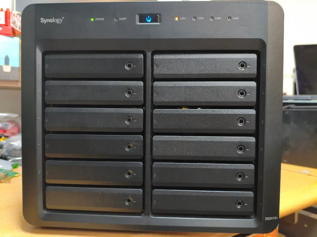 Synology DS2415+ NAS 시놀로지