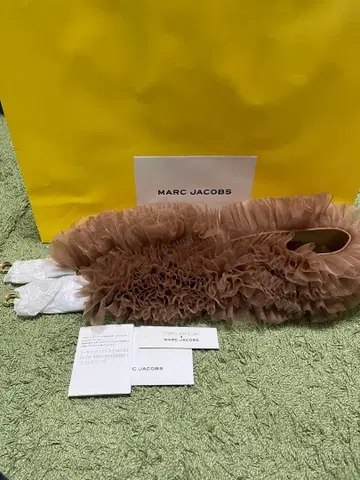 TOMO KOIZUMI x MARC JACOBS 프릴 스트랩