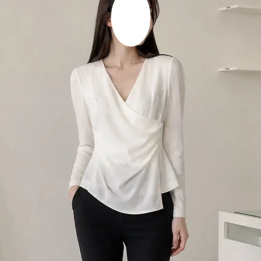 화이트 언발 랩 블라우스 S | 새상품 | 고급 원단