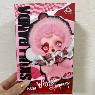 POP MART SKULLPANDA Winter Symphony