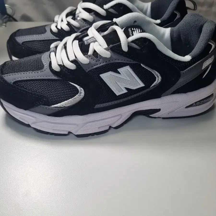 뉴발란스 990V5 블랙 그레이