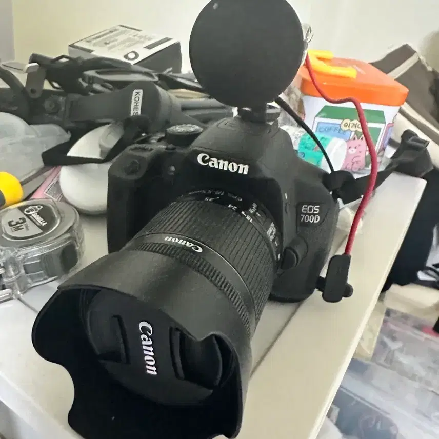캐논 EOS 700D 미러리스 카메라