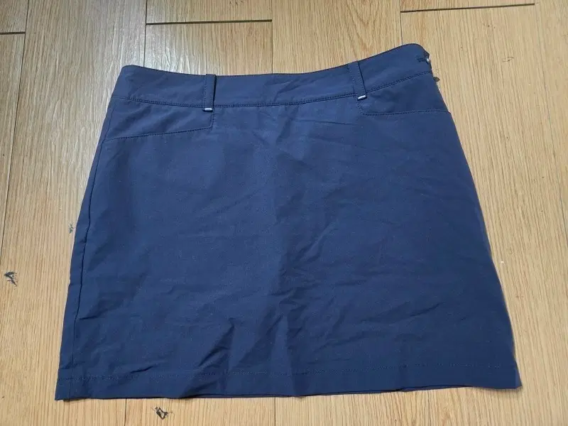 TREBISE/골프치마/골프스커트/정품/상태A/스판