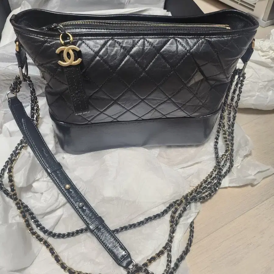 샤넬 가브리엘 호보백 블랙 금장