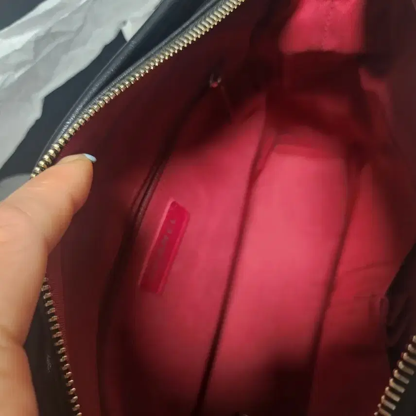 샤넬 가브리엘 호보백 블랙 금장 사진 5