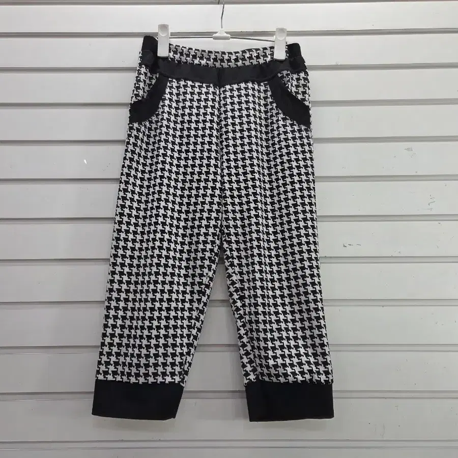 블랙 화이트 부인복 칠부 밴딩바지 55/보물찾기천사