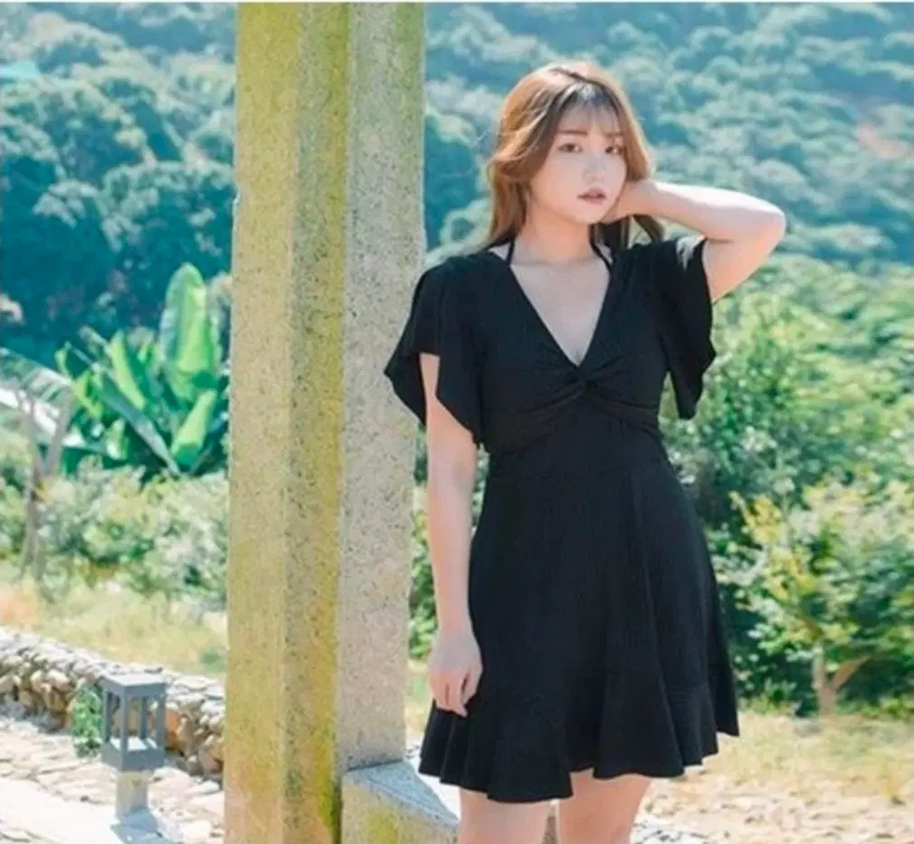 블랙 플레어 원피스 수영복
