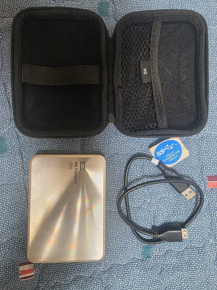 WD My Passport Ultra 외장하드 2TB+ 케이스 USB 케이블