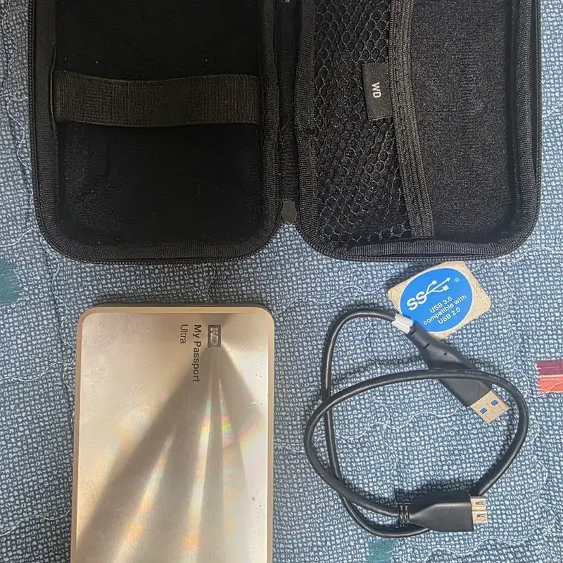 WD My Passport Ultra 외장하드 2TB+ 케이스 USB 케이블
