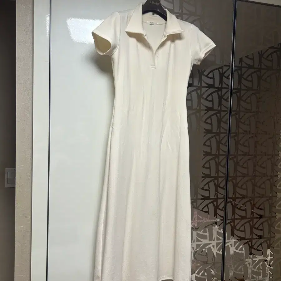 카라 원피스 아이보리