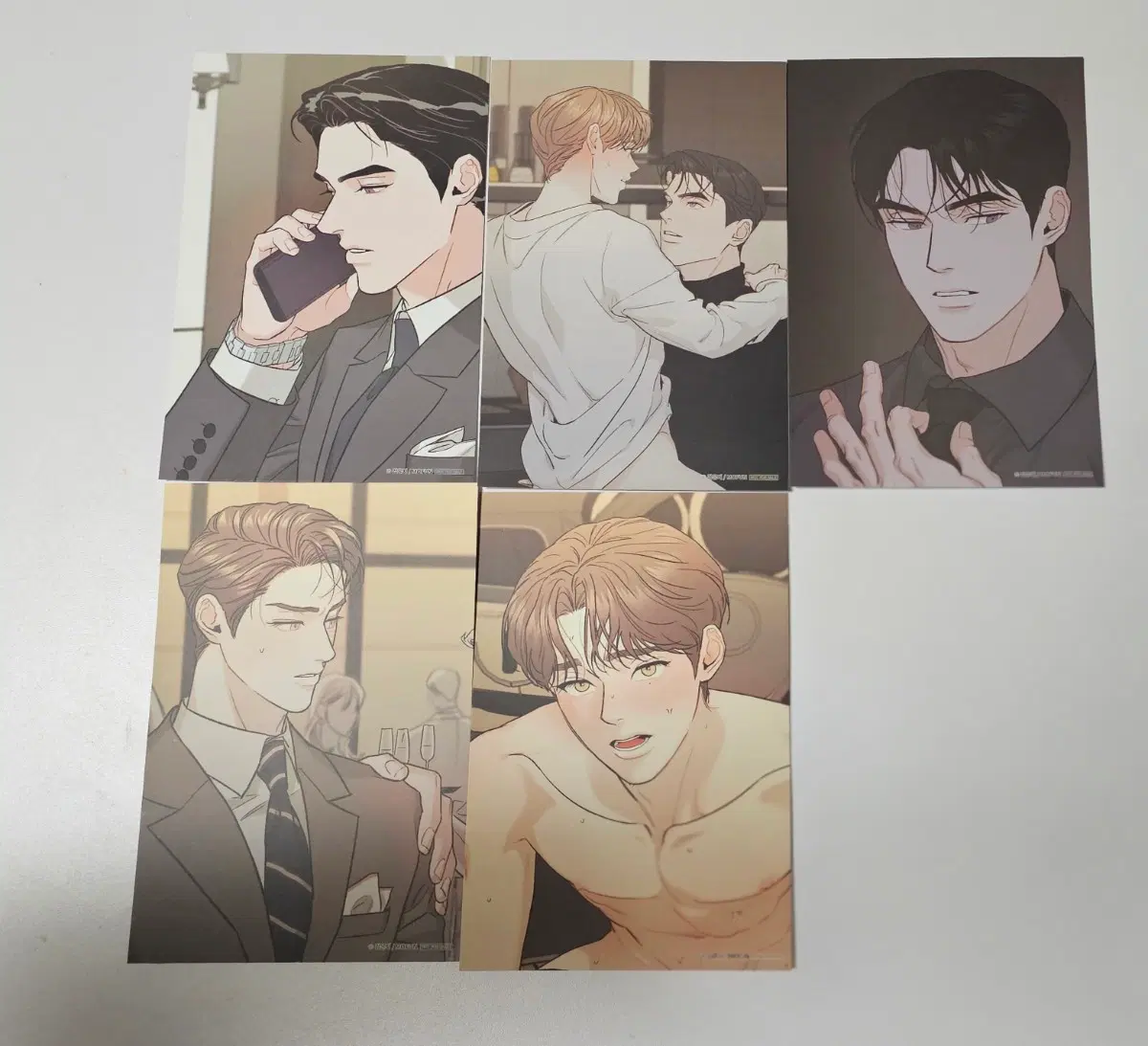 리미티드 런 모펀 콜라보 카페 일러스트 엽서 서연오 권제혁