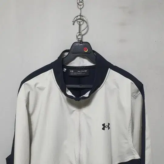 0218) 언더아머 남성 UA스톰 윈드스트라이크 바람막이 2XL 22년식