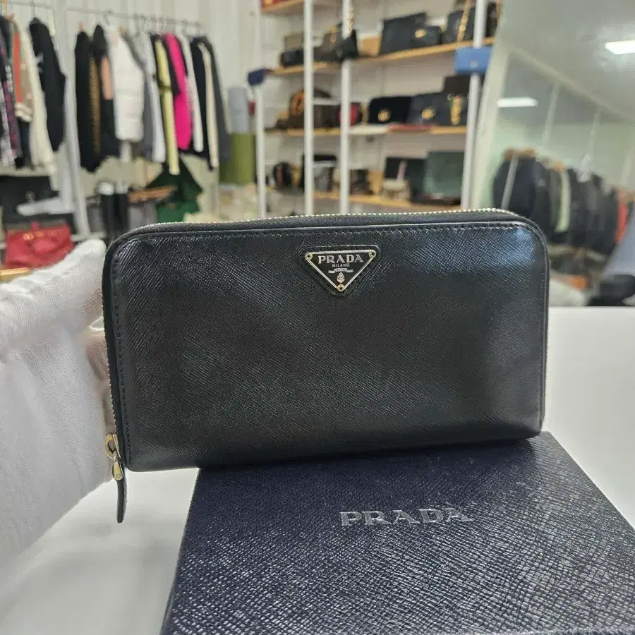 [정품] 프라다 사피아노 지퍼 장지갑