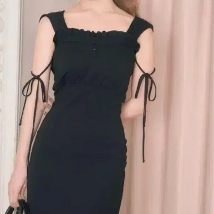 미셸마카롱 후드 부착 오프숄더 머메이드 롱원피스 블랙 양산형 스나계 다리치 안미르 grl 에블린 허니뮤
